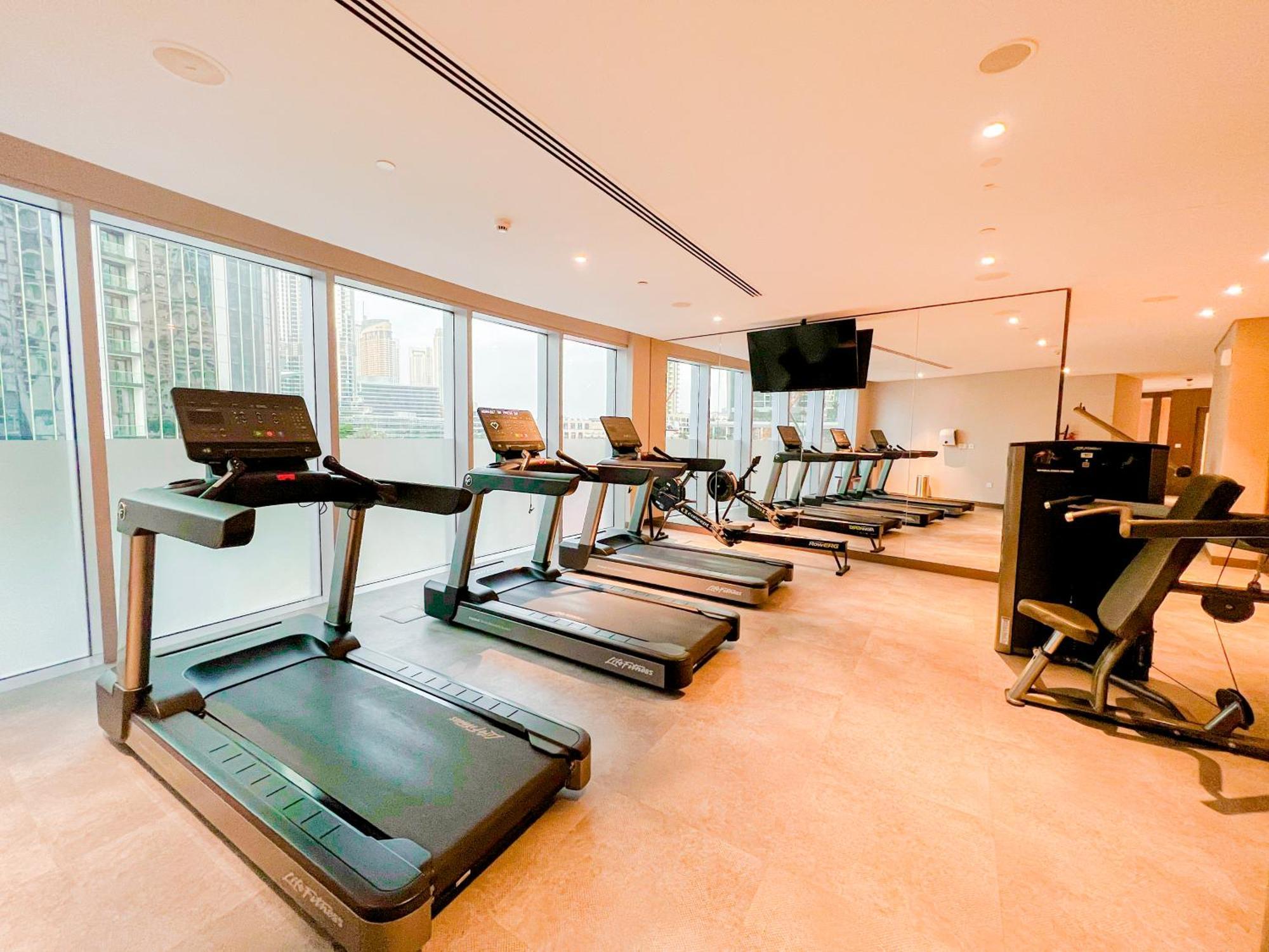 Downtown Luxury - Stunning Burj Khalifa & Sea View - 5 Minutes Walk To Dubai Mall Buitenkant foto