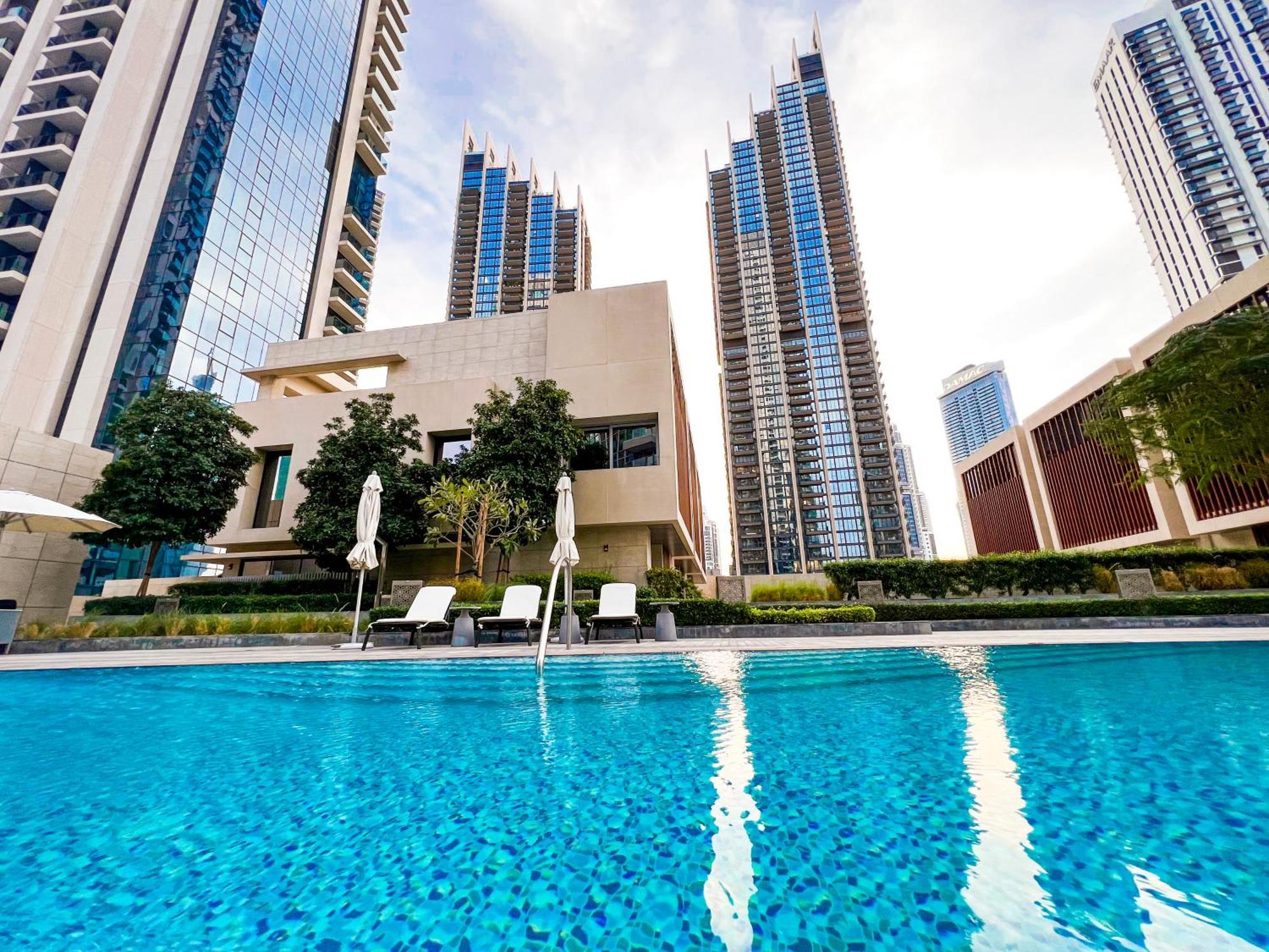 Downtown Luxury - Stunning Burj Khalifa & Sea View - 5 Minutes Walk To Dubai Mall Buitenkant foto