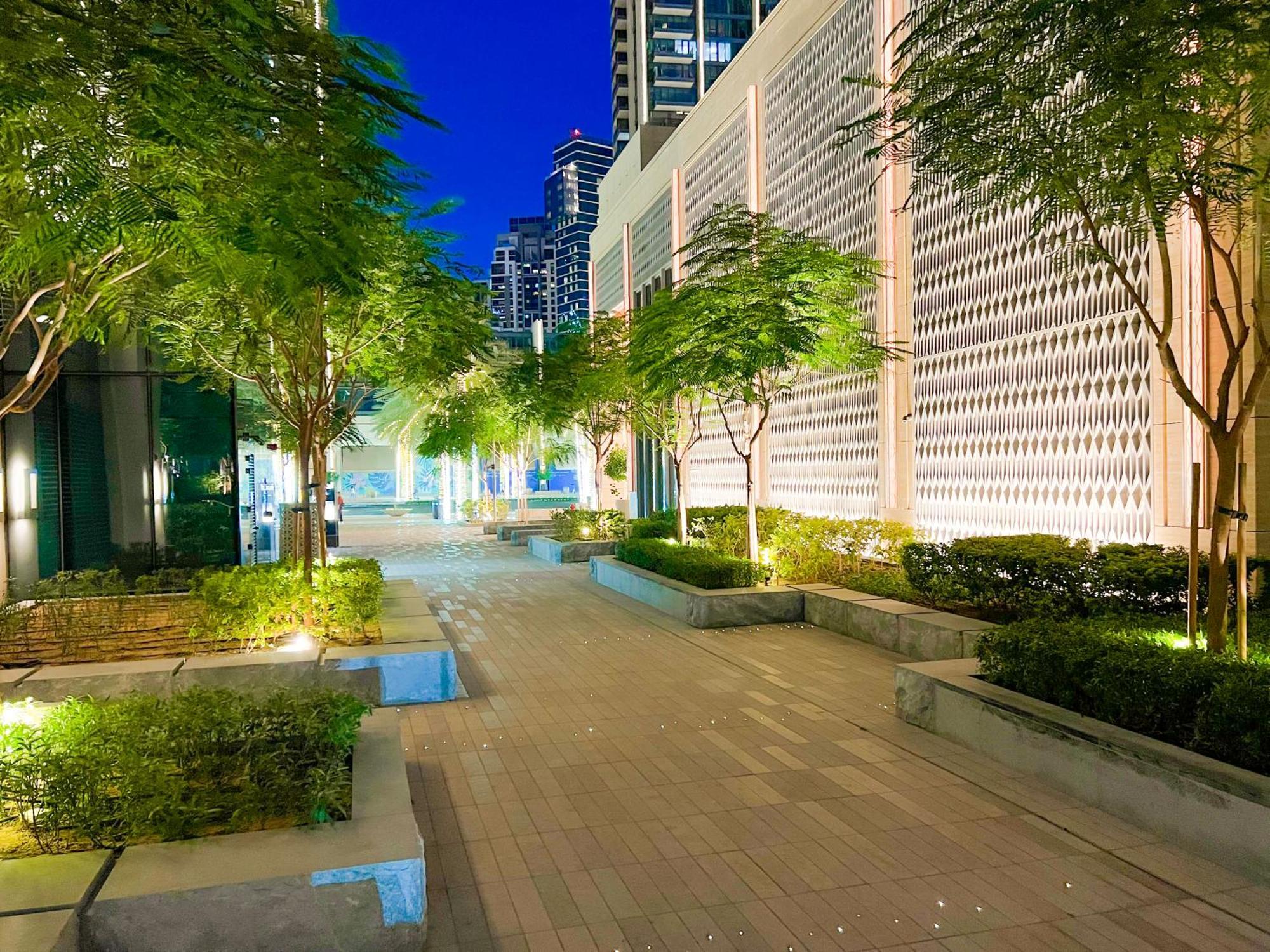 Downtown Luxury - Stunning Burj Khalifa & Sea View - 5 Minutes Walk To Dubai Mall Buitenkant foto